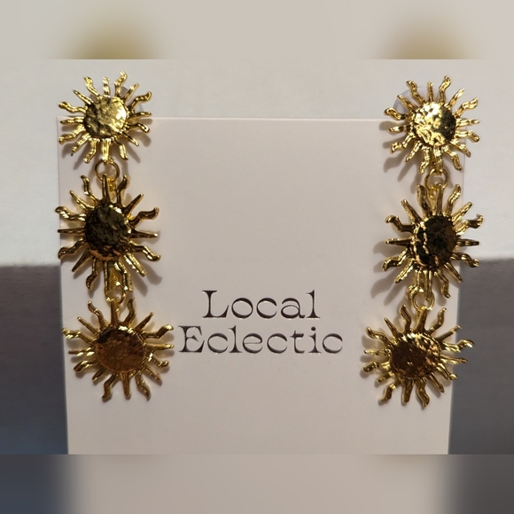 Local Eclectic Bracelet & Earrings Set - Picture 4 of 5